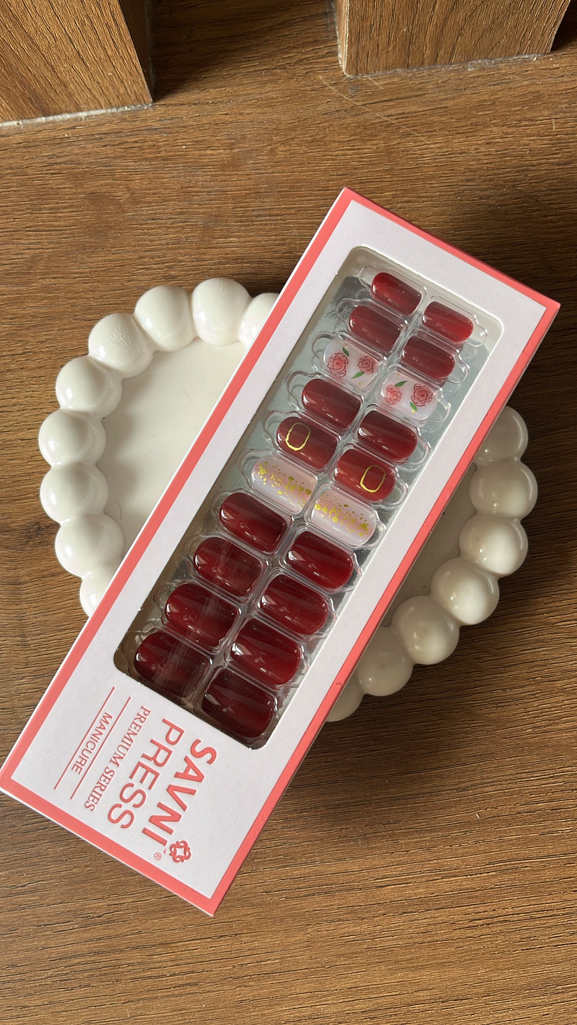 Maroon: 24 nails in a box - High Quality Nails