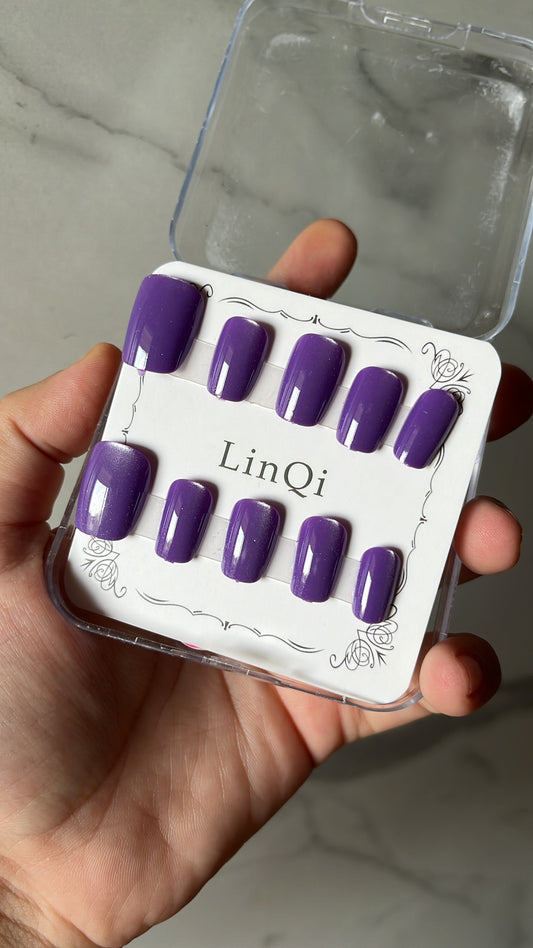 Purple Cat Eye Nails