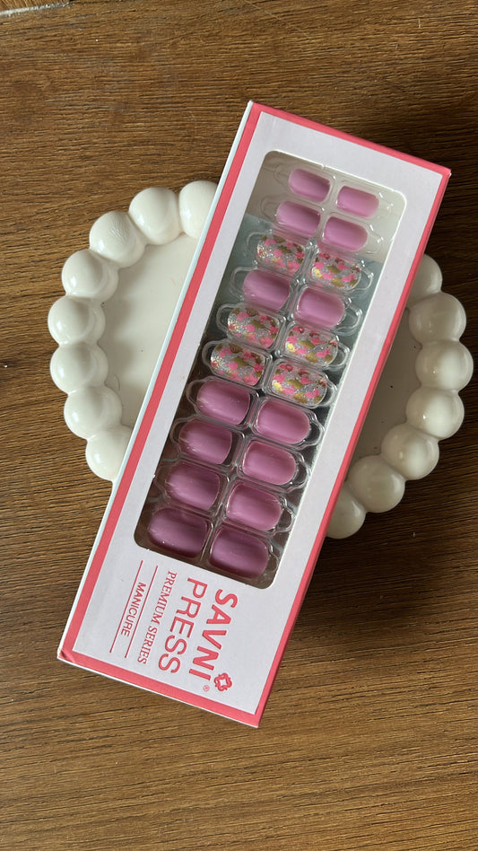 Pink: 24 nails in a box - High Quality Nails