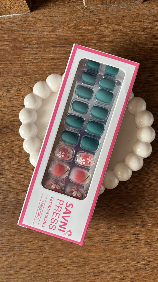 Green: 24 nails in a box - High Quality Nails