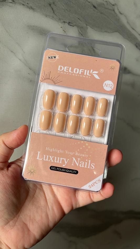 N-12: 24 nails in a box