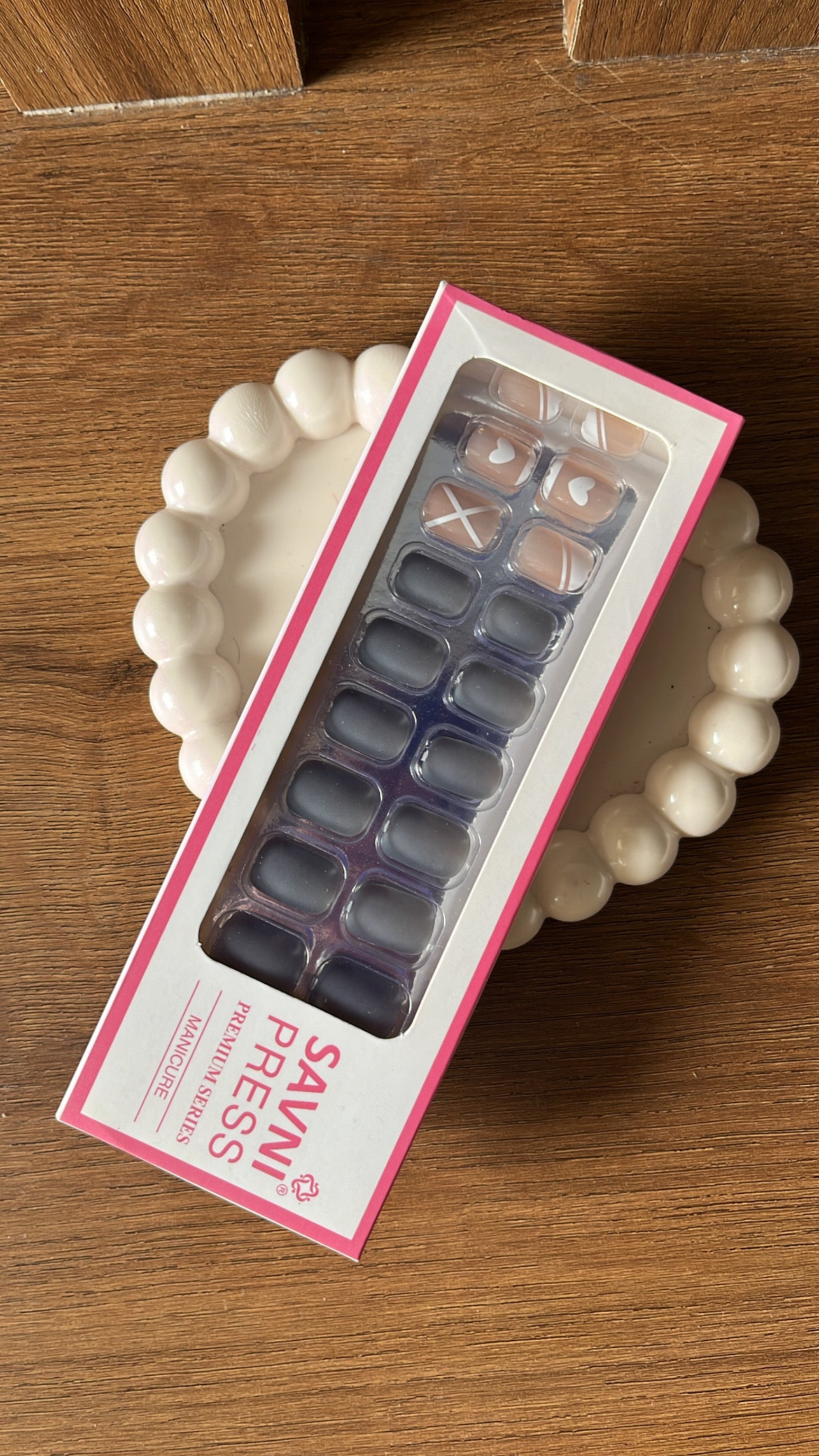 Grey: 24 nails in a box - High Quality Nails