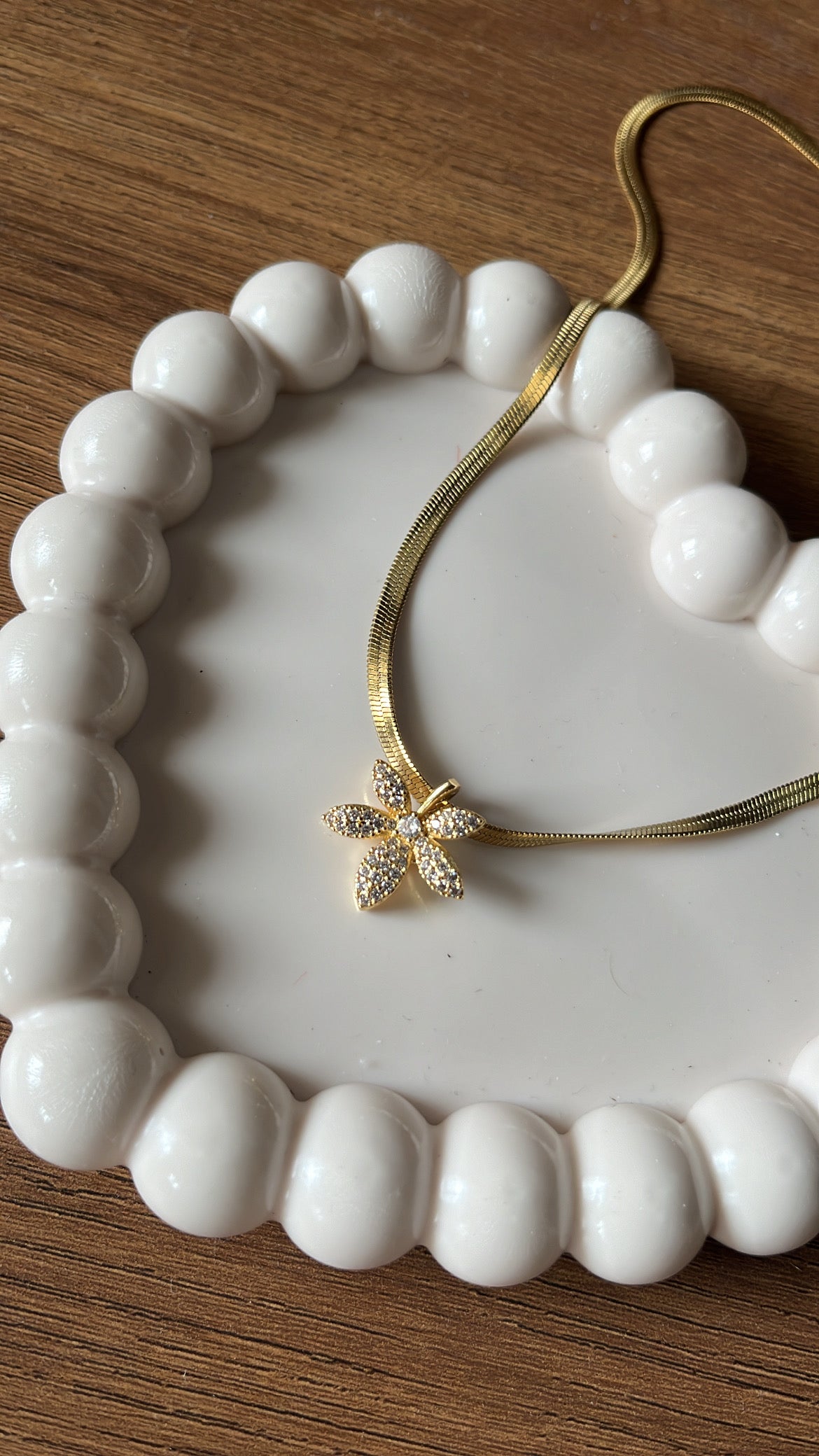 Clover Snake Necklace - White