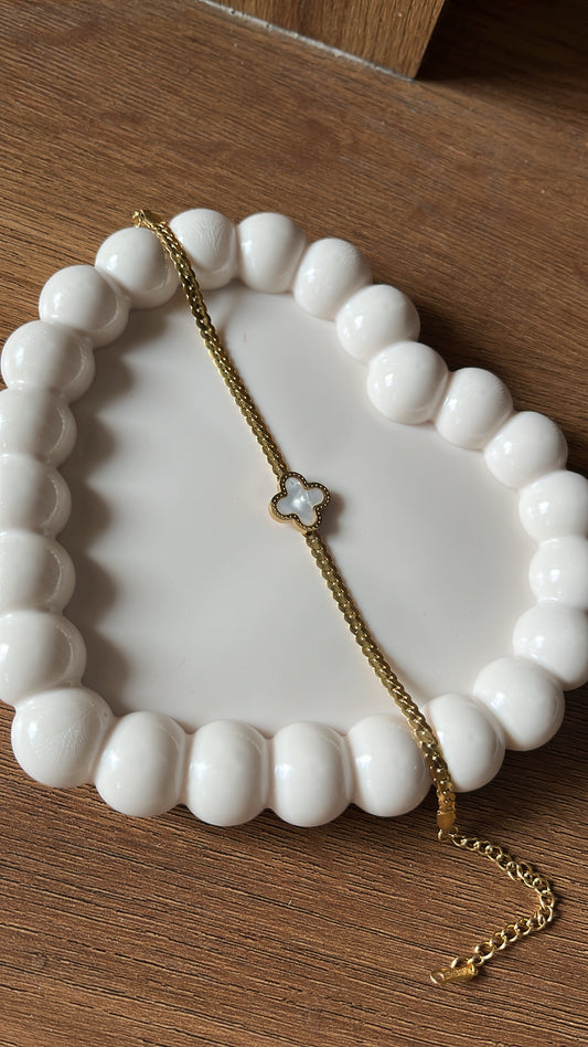 Clover Charm White - Snake Chain Bracelet