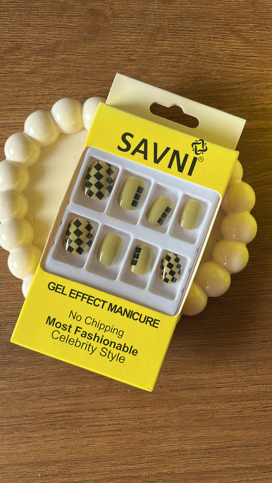 Green Check: 12 nails in a box - Premium Nails
