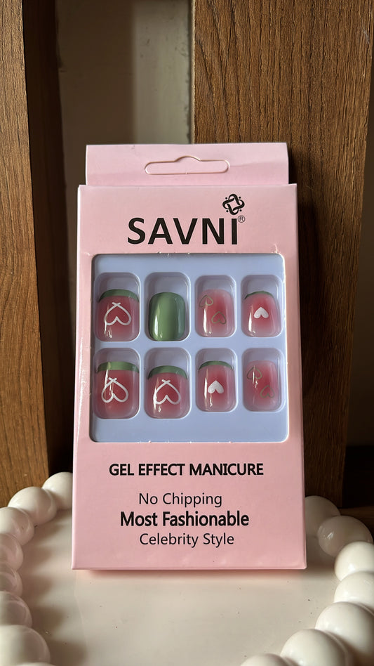 Green Heart Nails - Set of 12 nails